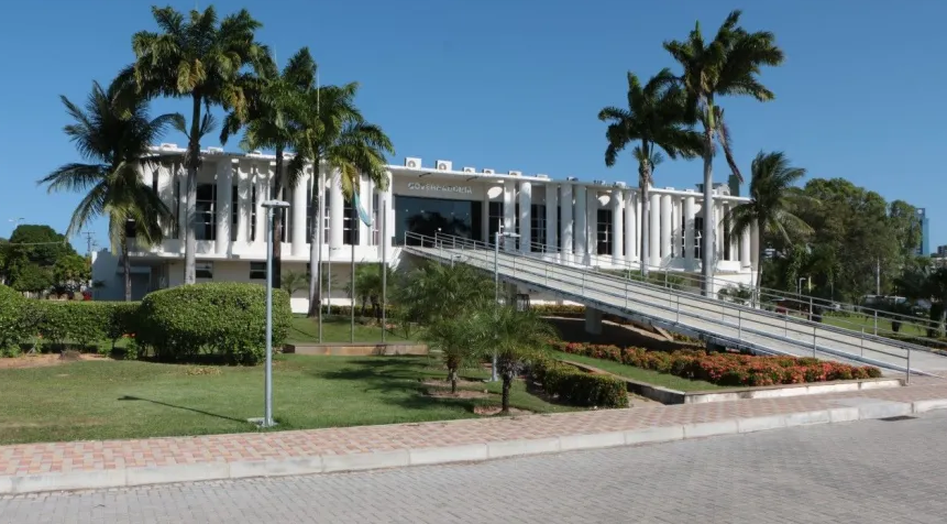 Justiça proíbe cargos comissionados do Governo do Estado de emitirem pareceres jurídicos