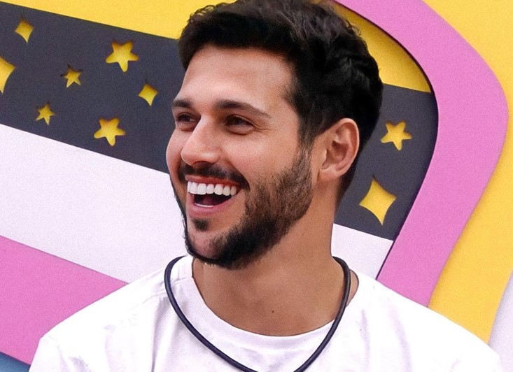 Ex-BBB Rodrigo Mussi abre os olhos pela 1ª vez no hospital, diz irmão