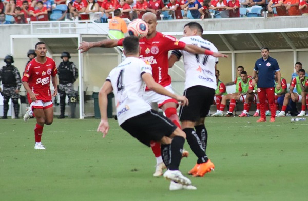 Esporte Cambistas cobram R$ 50 e R$ 150 por ingressos para final entre ABC e América