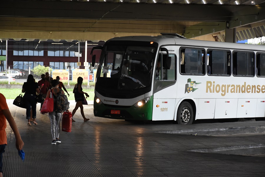 No RN, crise deixa 227 mil pessoas sem ônibus intermunicipais