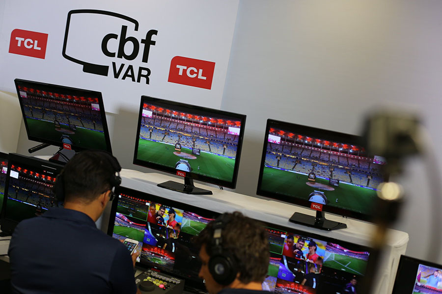 Comissão de arbitragem realiza demissão em massa