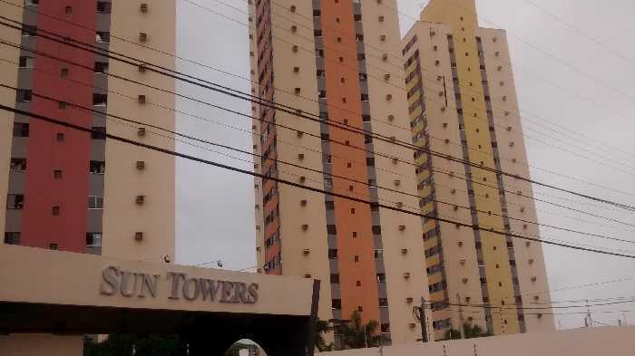 Mãe surta, ameaça filhos em condomínio na Zona Sul de Natal e é levada para delegacia