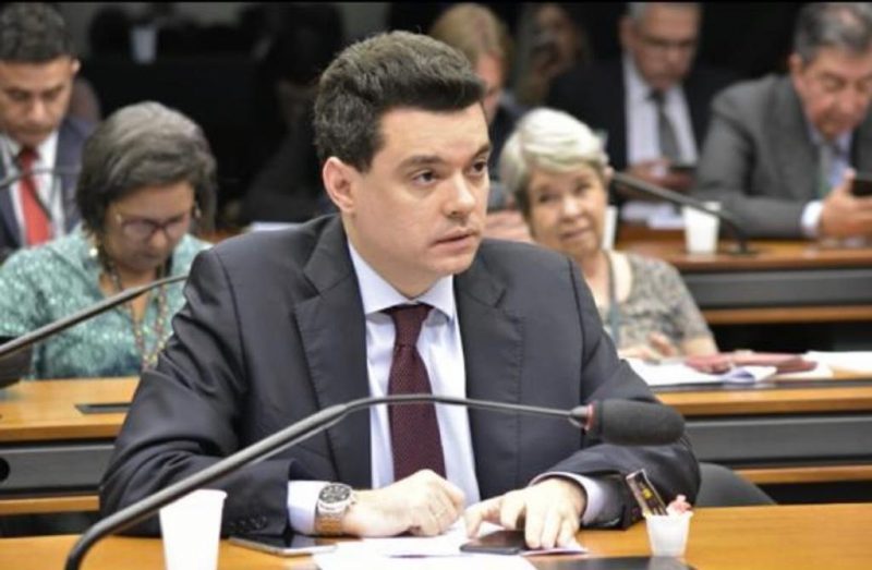Walter Alves será o vice de Fátima; anúncio deve ser feito esta semana