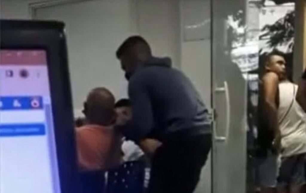 Gabriel Monteiro faz ‘vistoria’ em UPA e polícia é acionada