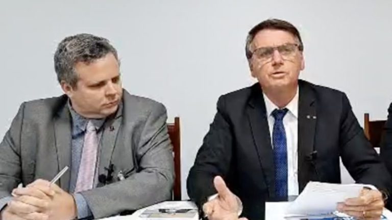Abortar e tirar dente é a mesma coisa para Lula, diz Bolsonaro