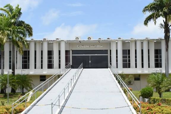 Governo do RN decreta ponto facultativo para próxima quinta-feira (14)
