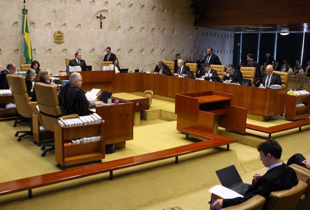 Ministros do STF fazem pacto de silêncio e só reagirão nos autos