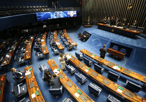 Senado vota na quarta-feira MP sobre internet gratuita para estudantes