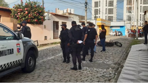 Dois suspeitos de assalto são mortos a tiros por desconhecido em Natal