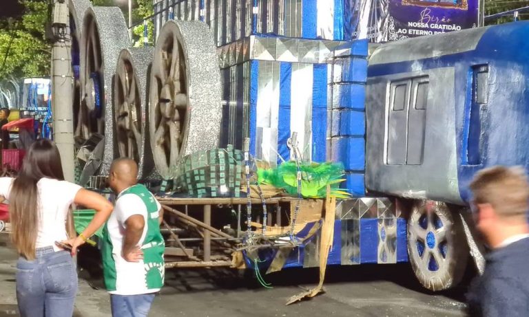 Motorista do carro alegórico que imprensou menina mentiu em depoimento, diz delegada