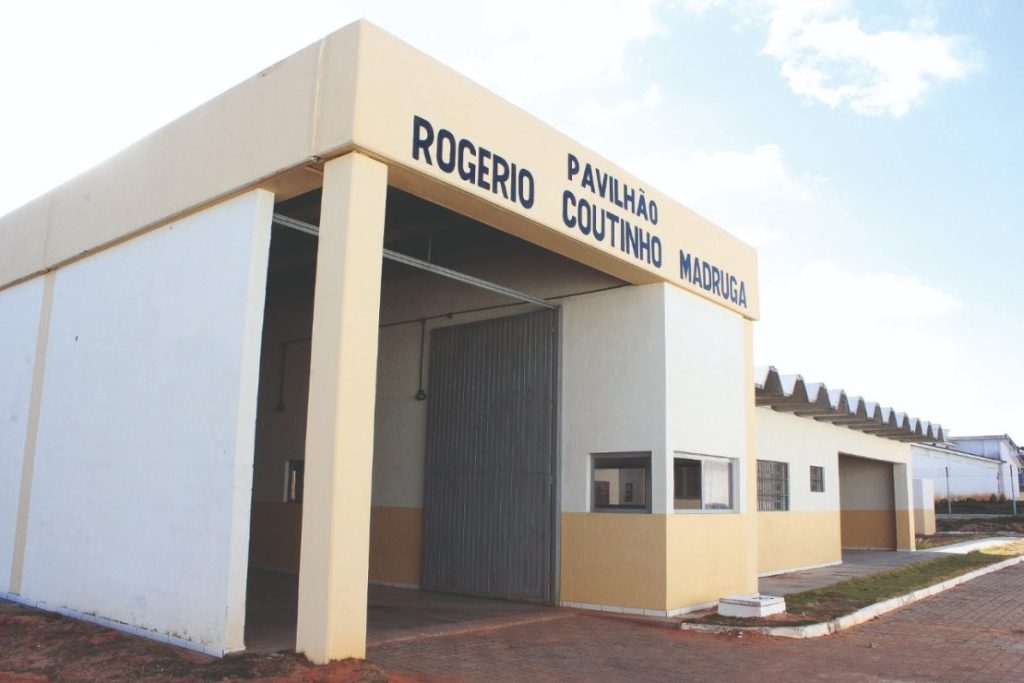 Crime organizado usa advogada como “garota de recado” para enviar mensagens a presos de segurança máxima