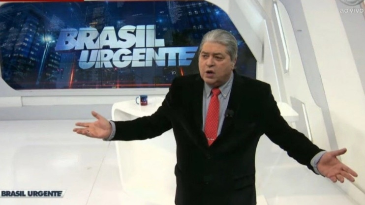Datena briga ao vivo com a equipe por conta da TV Globo