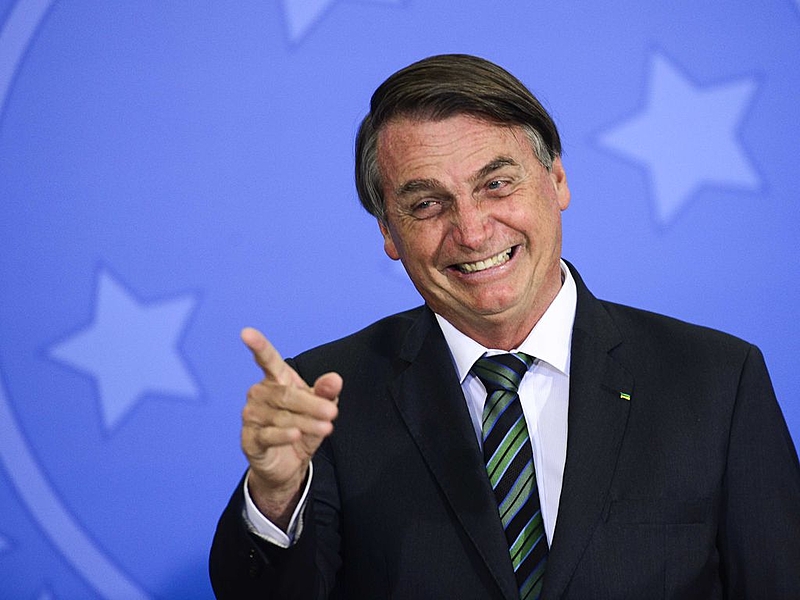 Governo prepara pacote com correção de IR e vale-refeição