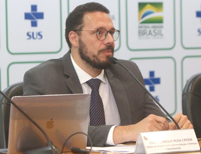 “Estamos caminhando para o fim da pandemia”, diz Julio Croda, pesquisador da Fiocruz