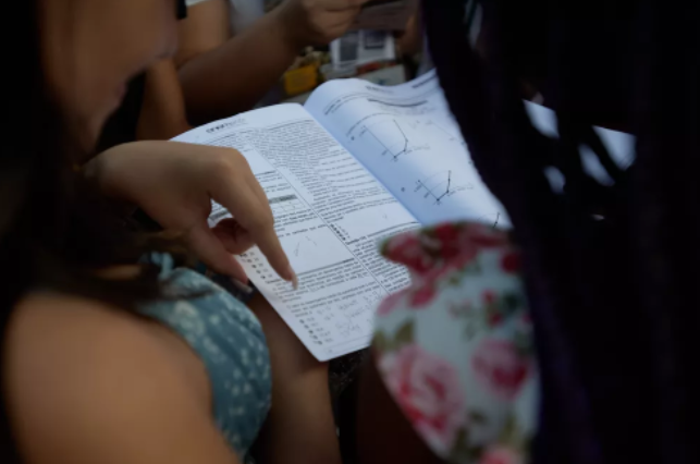 Enem 2022: prazo para candidatos pedirem isenção da taxa de inscrição termina nesta sexta