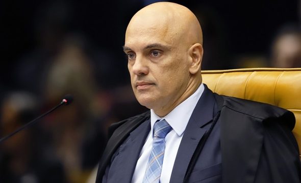 Alexandre de Moraes determina que Polícia Federal tome depoimento de Daniel Silveira em até 15 dias