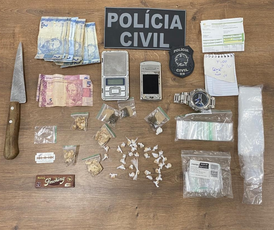 Polícia Civil apreende drogas em Santa Cruz