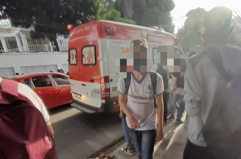 26 alunos de escola estadual passam mal e Samu diz que eles tiveram ‘crise de ansiedade’