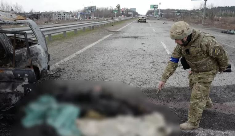 Ucrânia diz ter achado mais de 400 corpos na região de Kiev após saída de tropas russas