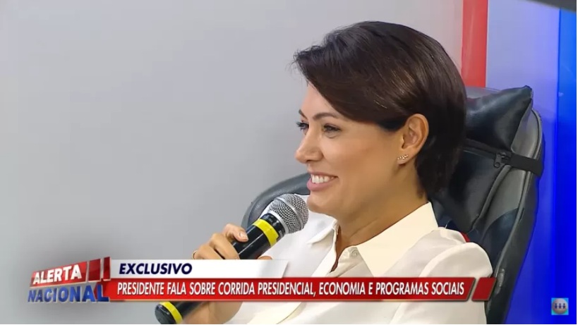 Provocada por Sikera Jr, Michelle diz que Bolsonaro é ‘imbrochável’