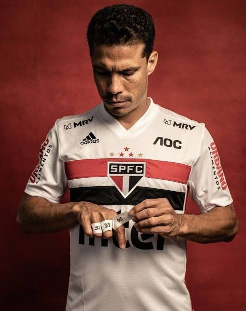 Ídolo do São Paulo, anuncia aposentadoria como jogador