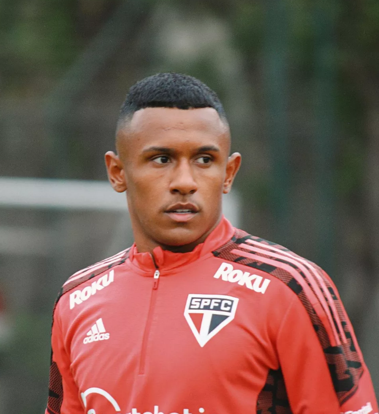 São Paulo acerta venda de atacante por R$ 18,4 milhões para o Arsenal