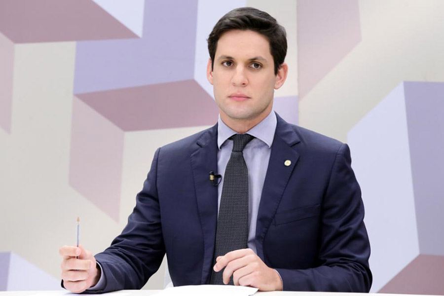 PSB pede oficialmente aos institutos para Rafael constar nas pesquisas