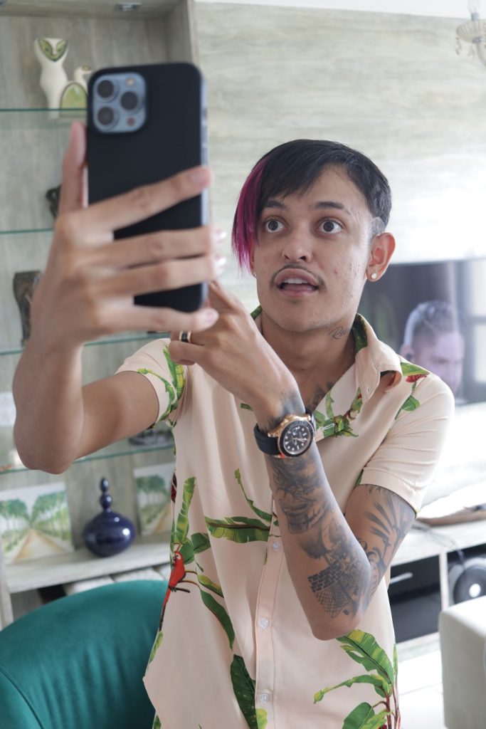 Humorista potiguar Cremosinho quer conquistar País com stand up