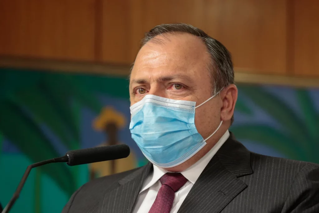 Justiça inocenta Pazuello no caso da crise de oxigênio em Manaus