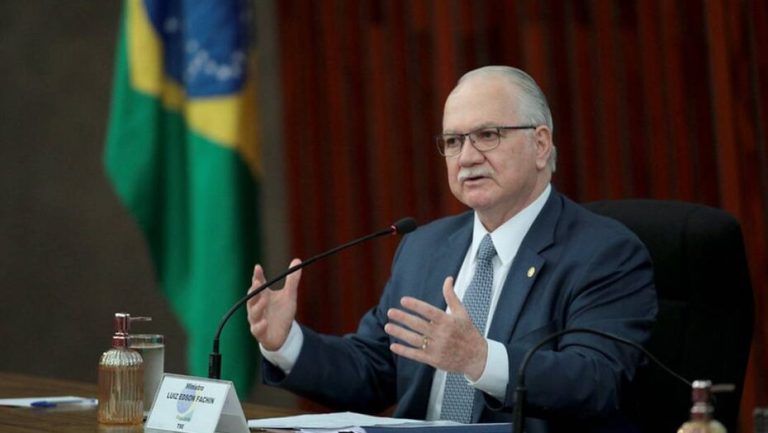 Após declarações de Bolsonaro, Fachin diz que atacar Justiça Eleitoral equivale a ‘atacar a democracia’