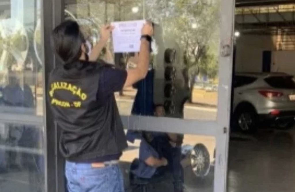 Loja de pneus treinava mecânicos para condenar automóveis de clientes