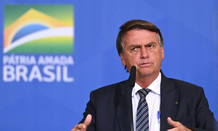 Bolsonaro nega orientação da CIA sobre eleições no Brasil: “Fake news”