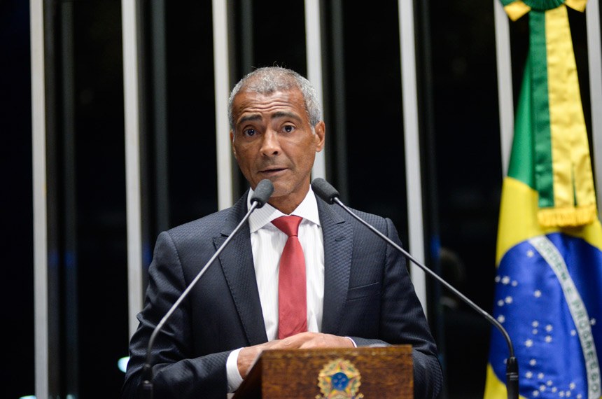 Justiça quer penhorar bens de Romário, mas não acha nada em nome do senador