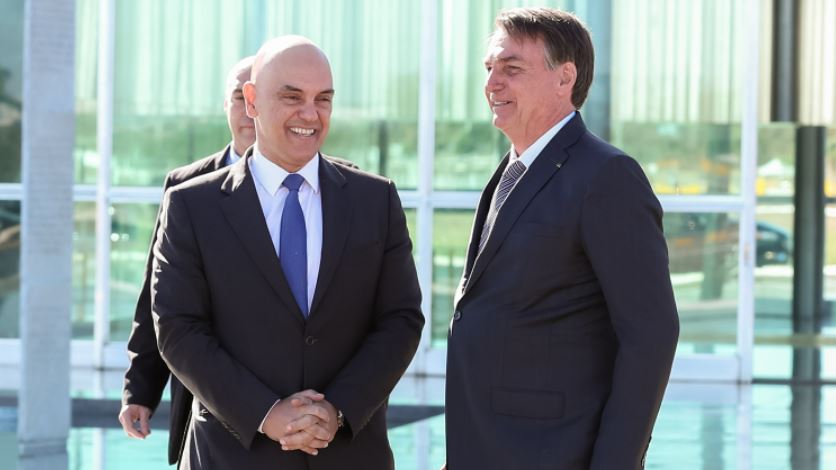 Com ação rejeitada pelo STF, Bolsonaro pede à PGR para investigar Alexandre de Moraes