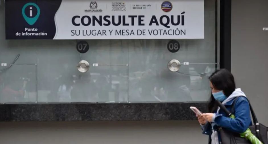 Colômbia vai às urnas com esquerda no topo das pesquisas