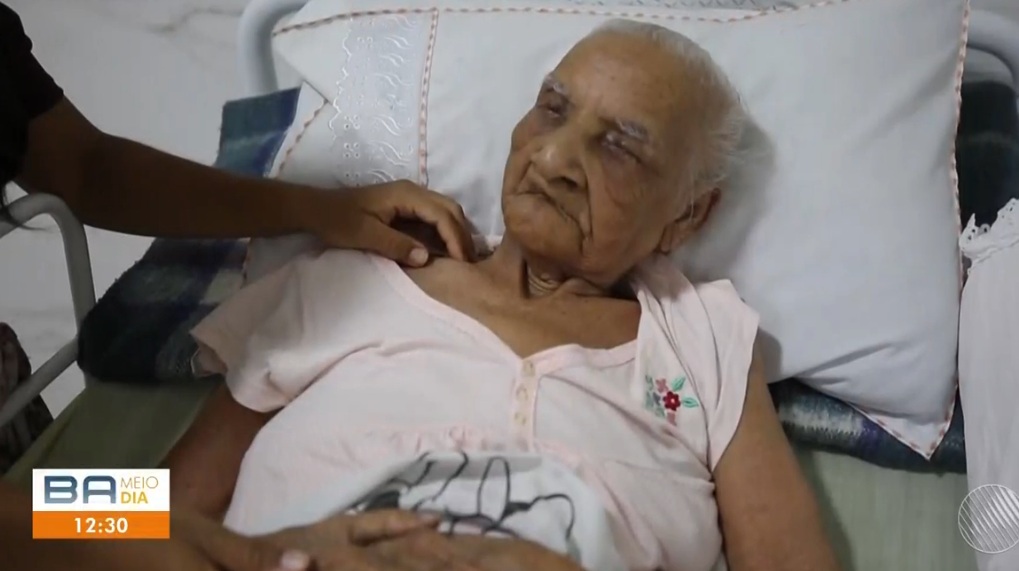 Idosa de 121 anos é ‘descoberta’ após atendimento médico e pode ser a mais velha do mundo
