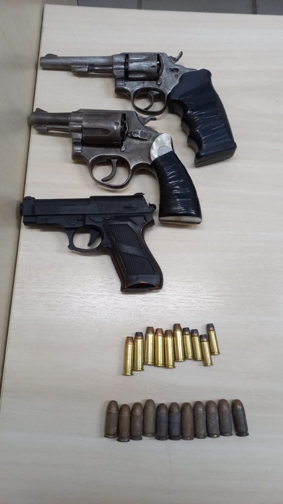 Polícia prende dupla suspeita de assaltos na Zona Oeste de Natal