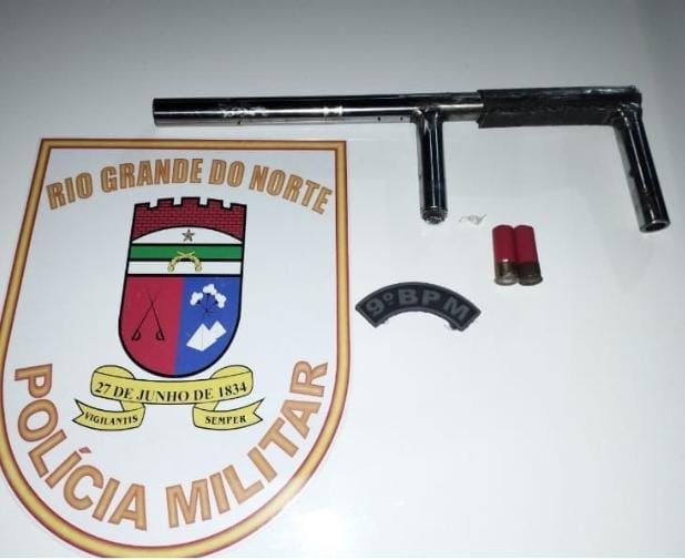 Polícia prende homem tentando impor toque de recolher no Planalto