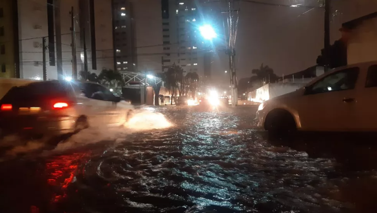 Defesa Civil de Natal alerta para risco de deslizamentos