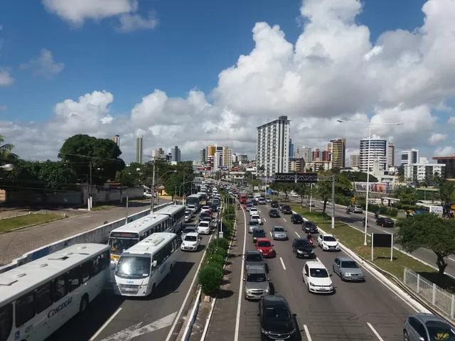 Licenciamento de veículos com placas finais 7 e 8 vence na terça (10) e quarta (11) no RN