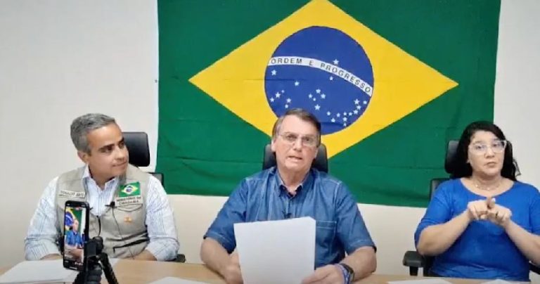 Bolsonaro diz que seu partido vai contratar empresa para fazer auditoria nas eleições