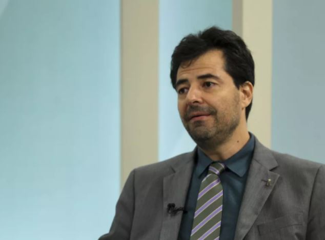 Economia Novo ministro de Minas e Energia, Sachsida diz que pedirá estudos para privatizar pré-sal e Petrobras