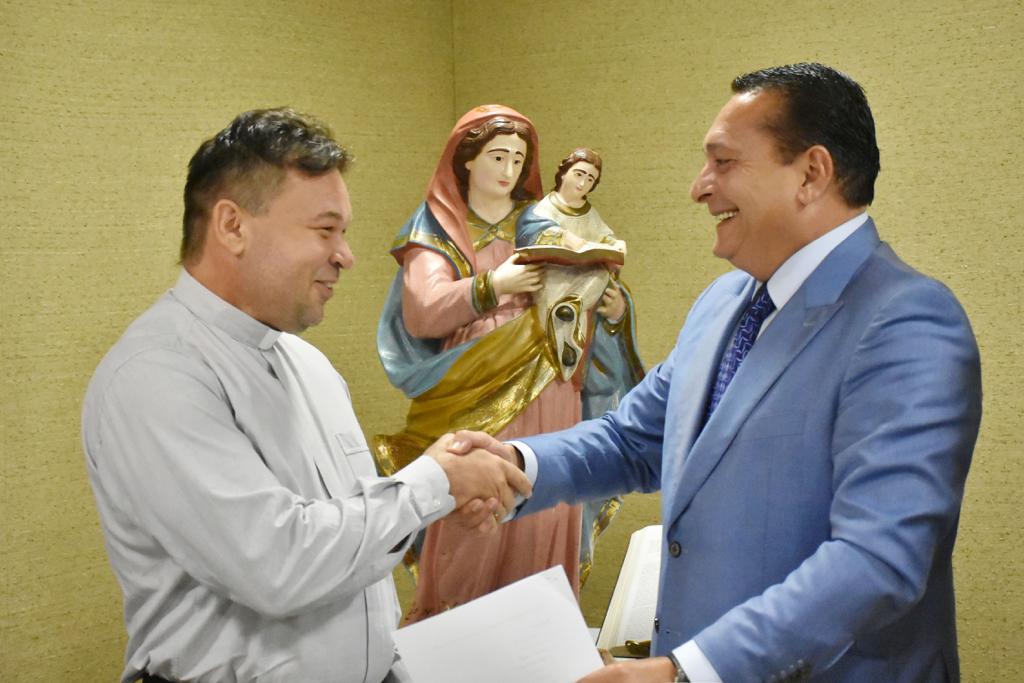 Imagem peregrina de Senhora Sant´Ana visita sede do Legislativo Potiguar