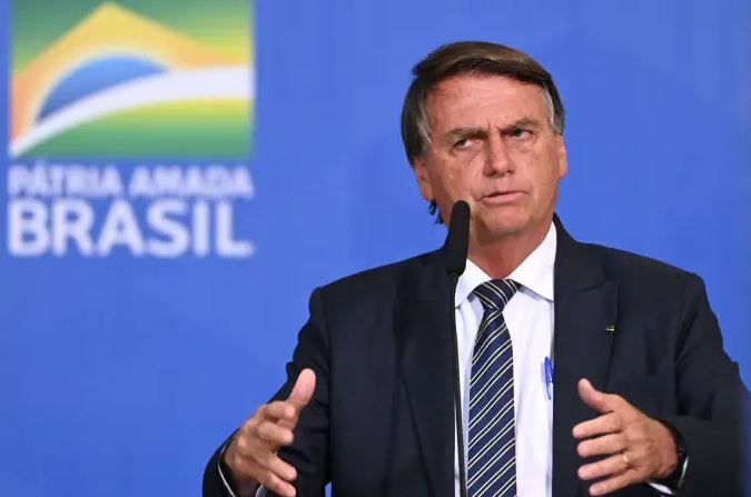 Bolsonaro afirma que não vai assinar MP para taxar compras por aplicativos