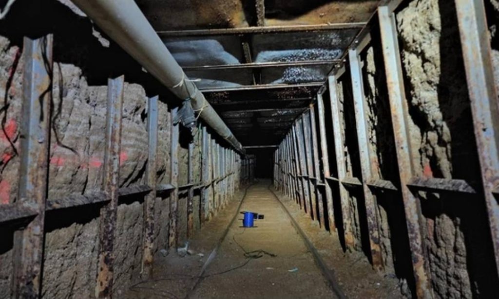 Mundo Polícia apreende 25 milhões de dólares em drogas com donos de ‘narcotúnel’ na fronteira entre EUA e México