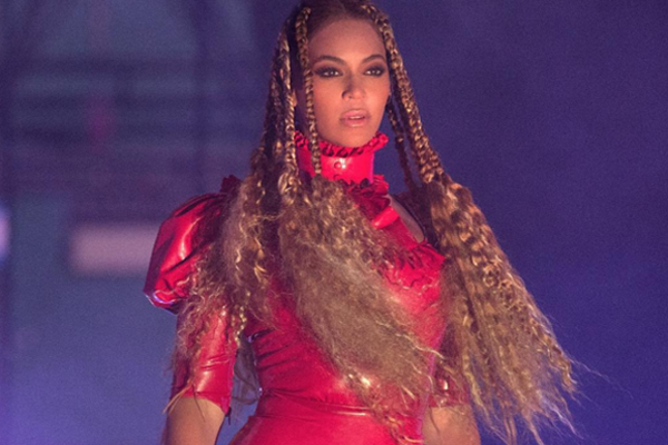 Beyoncé anuncia data de lançamento de novo álbum após 6 anos