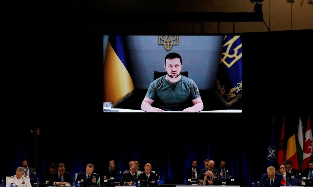 Ucrânia diz à Otan que Rússia quer ditar futura ordem mundial