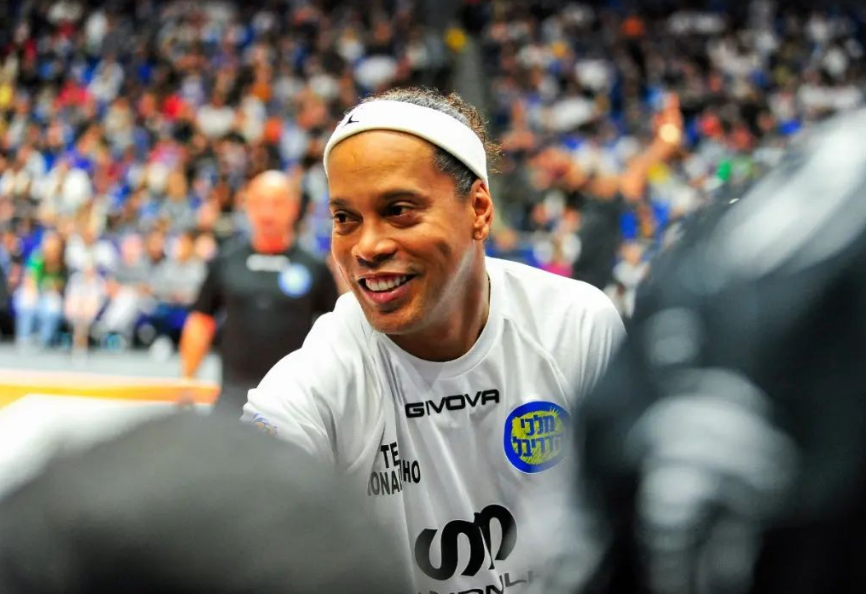 Ronaldinho surpreende e revela qual time escolheria se voltasse a jogar