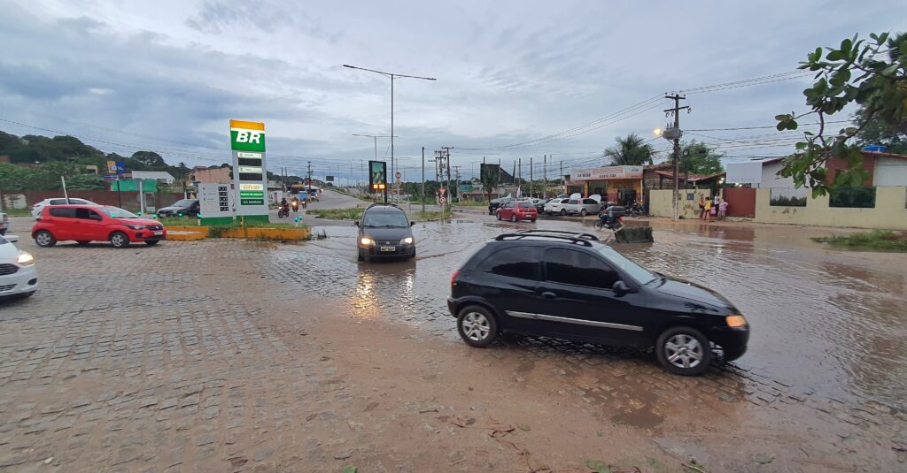 Alagamentos em avenidas de Natal e Região Metropolitana geram reclamações: “Viver dentro da lama”
