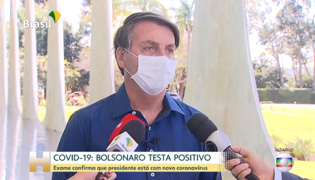 Bolsonaro diz que ameaçou transferir médico militar que resistiu a dar cloroquina para ele